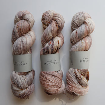 Sam - Silky Lace