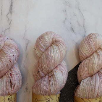 LOCKHART - Silky Lace